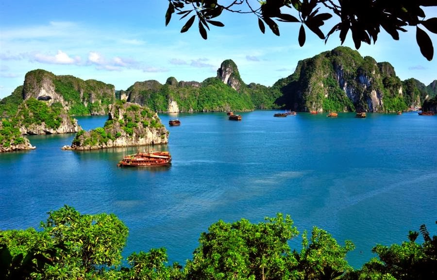 The-beauty-of-Halong-Bay-in-Vietnam_01