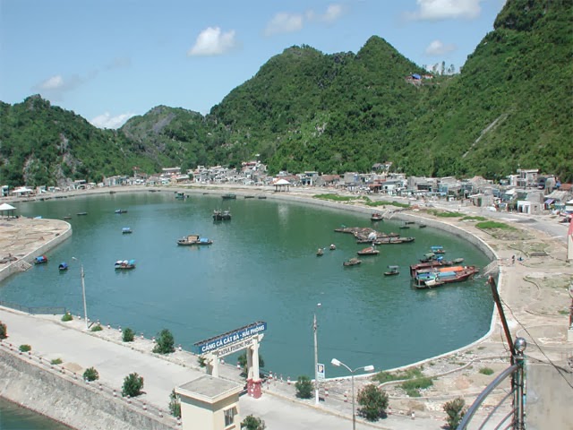 The-beauty-of-Halong-Bay-in-Vietnam_03