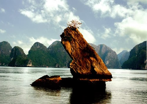 The-beauty-of-Halong-Bay-in-Vietnam_11