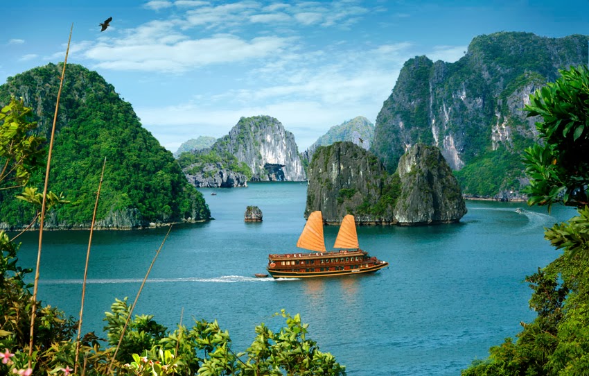 The-beauty-of-Halong-Bay-in-Vietnam_16