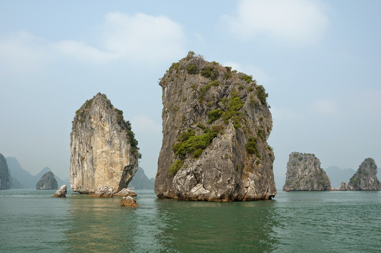 The-beauty-of-Halong-Bay-in-Vietnam_19