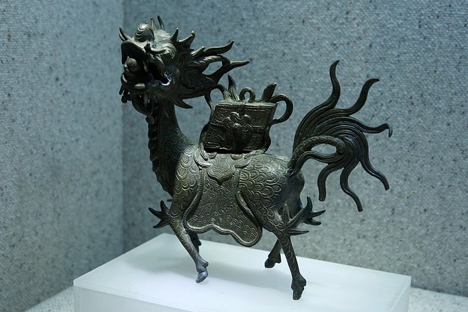 100_antique_mascots_showcased_for_first_time_at_VN_History_Museum_07