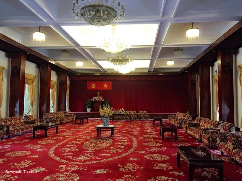 A_visit_to_Saigons_time_capsule_-_Independence_Palace_3