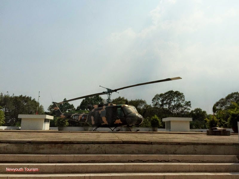 A_visit_to_Saigons_time_capsule_-_Independence_Palace_6