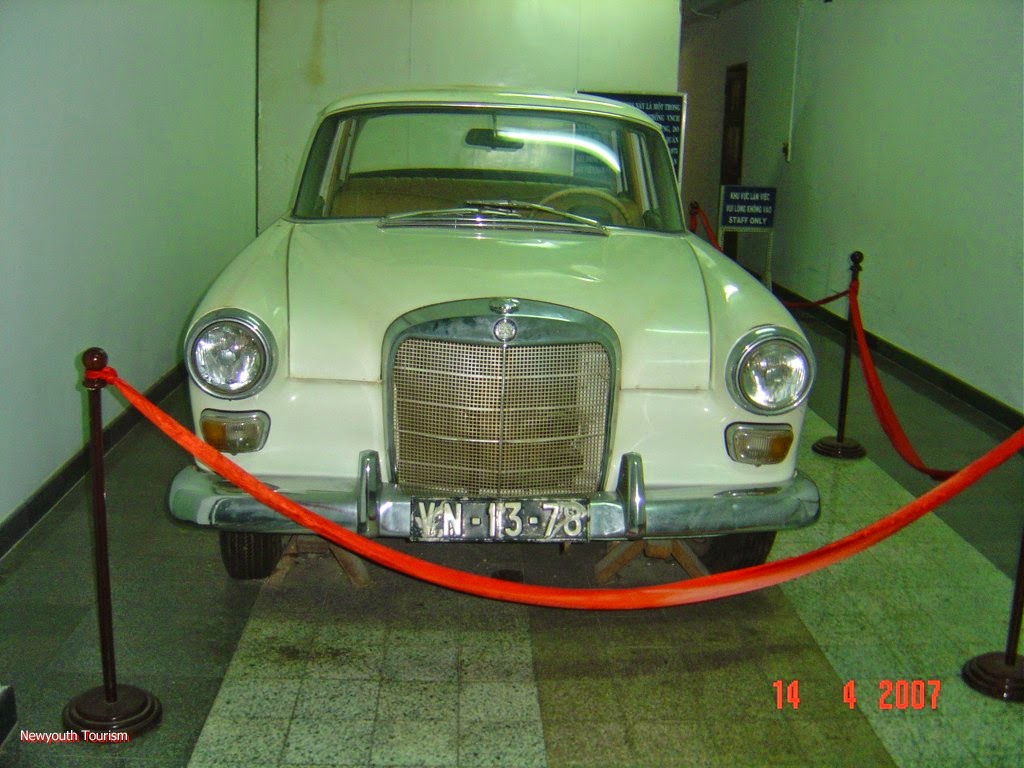 /A_visit_to_Saigons_time_capsule_-_Independence_Palace_7