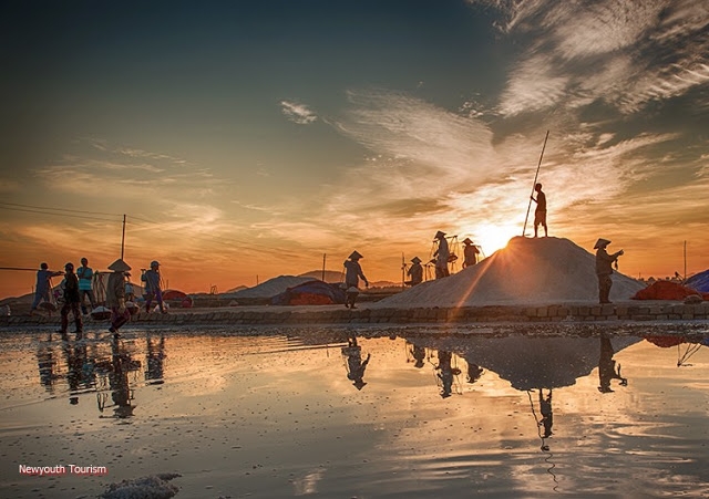 The-Salt-Fields_Near_Nha-Trang-Beach-city-Vietnam-05